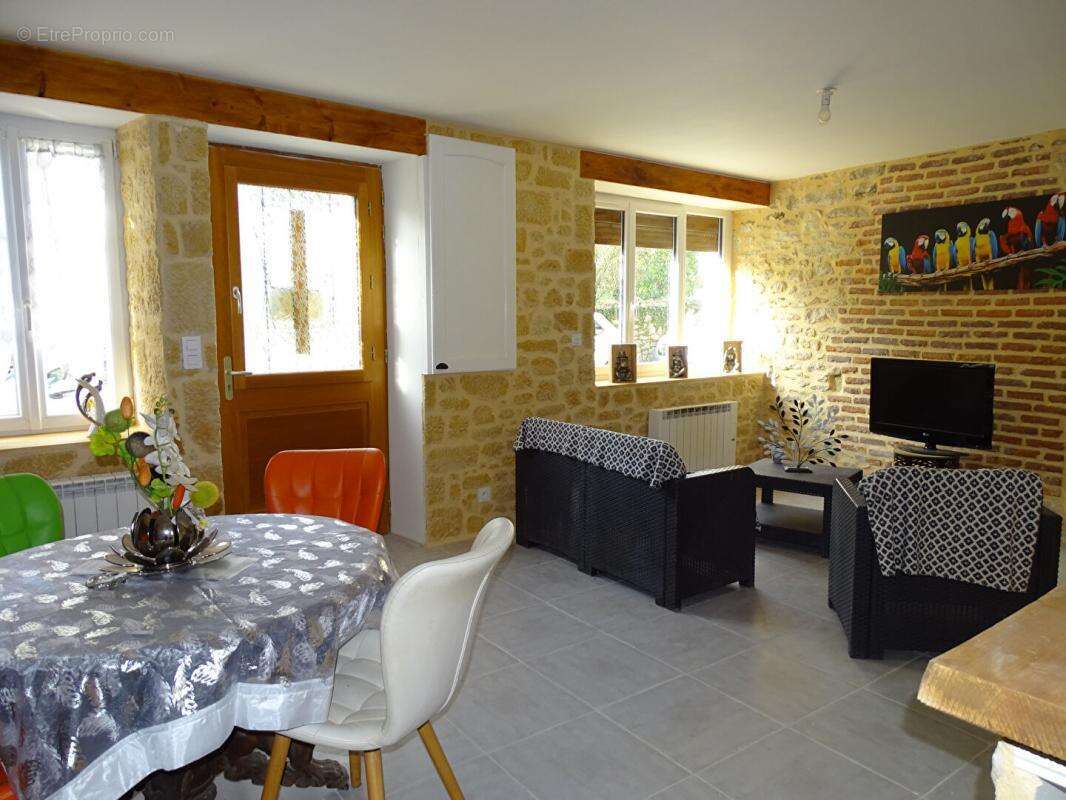 Maison à MONTIGNAC