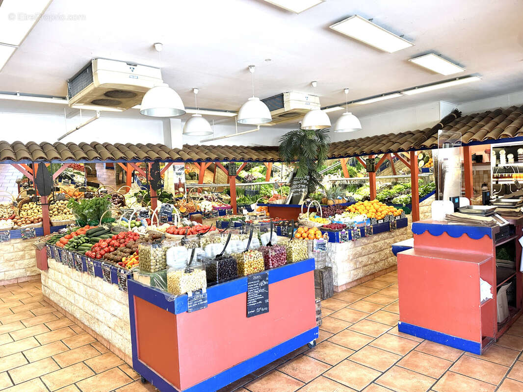 Commerce à MARSEILLE-8E