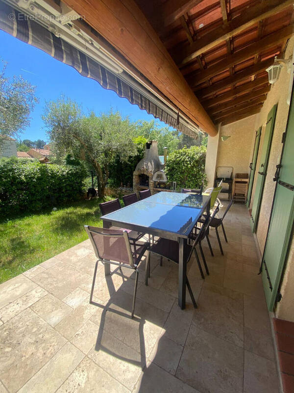 Photo 1 - Maison à VENELLES