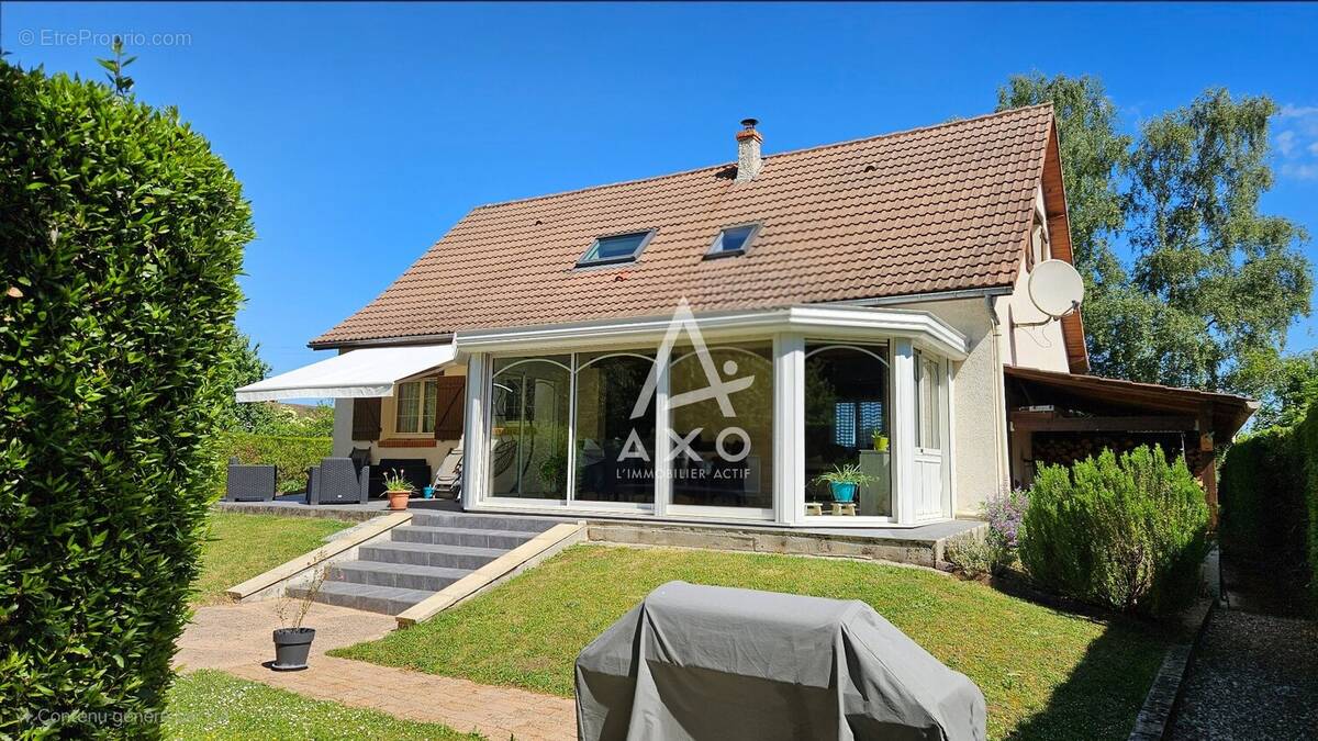 Maison à CORQUILLEROY