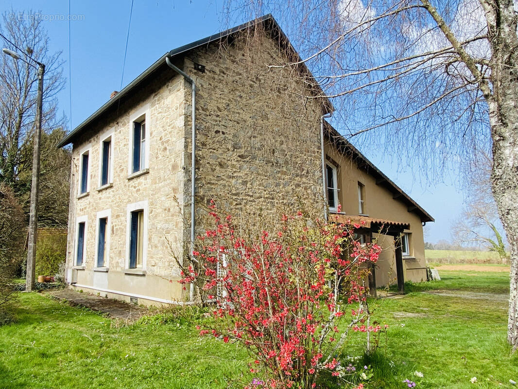 Maison à LINARDS