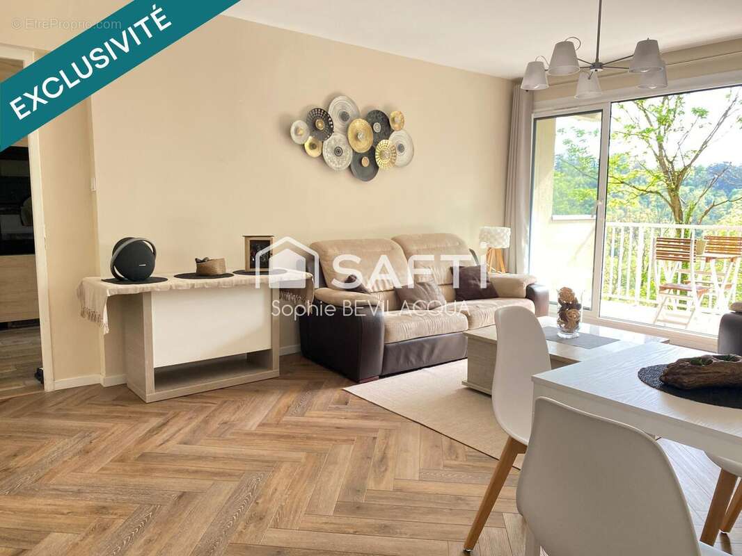 Photo 2 - Appartement à SATHONAY-CAMP