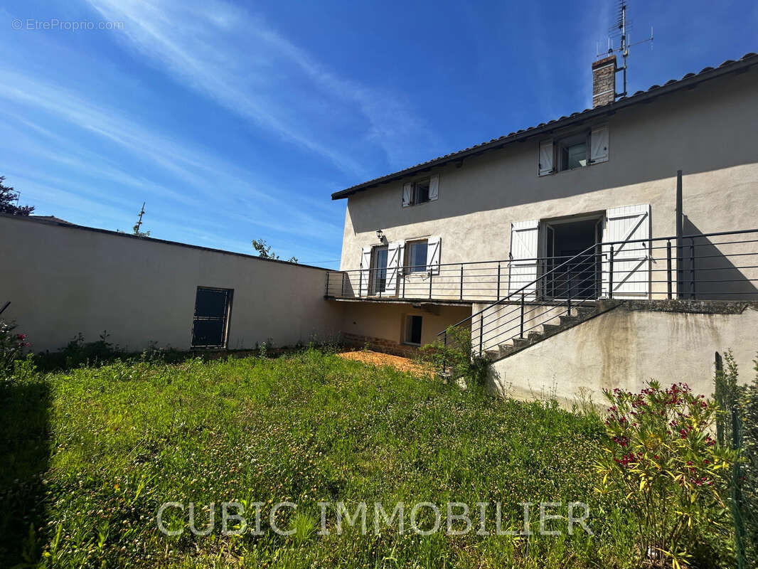 Maison à ARNAS