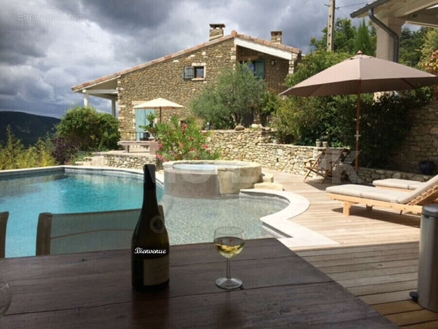 Maison à DIEULEFIT