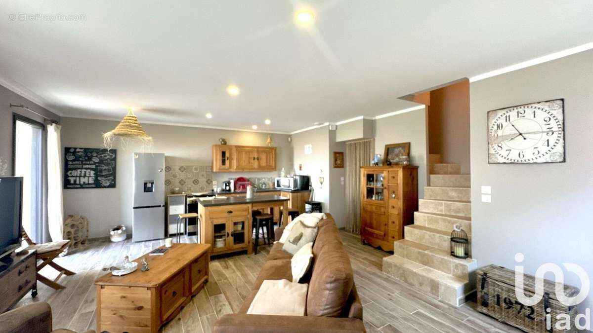 Photo 6 - Maison à LA GARDE-ADHEMAR