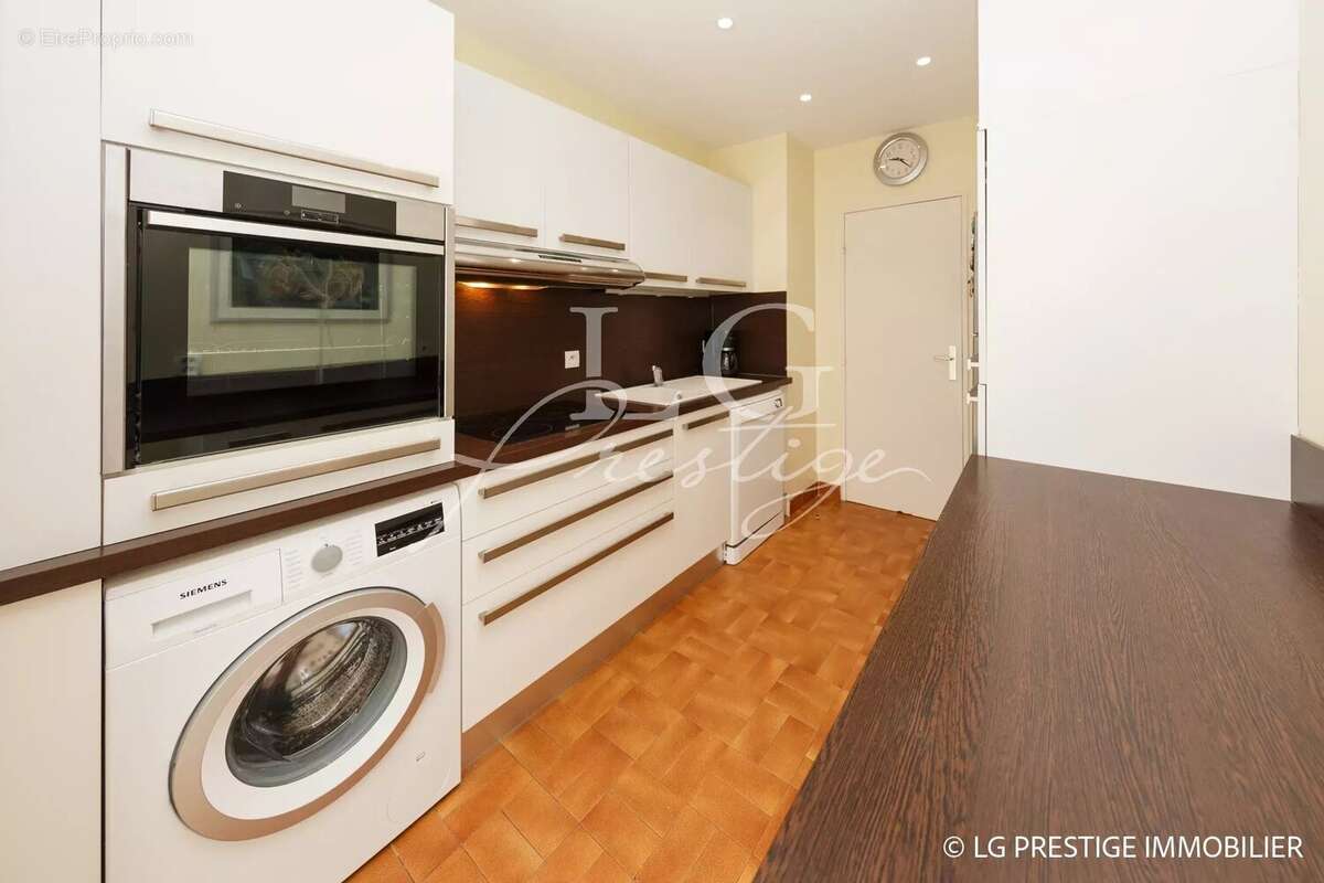 Appartement à MANDELIEU-LA-NAPOULE