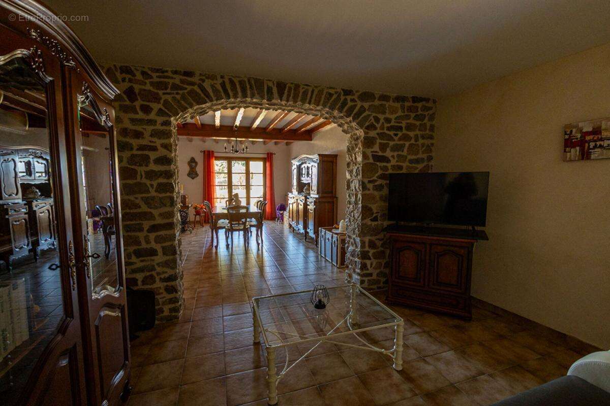 Maison à VIOLAY