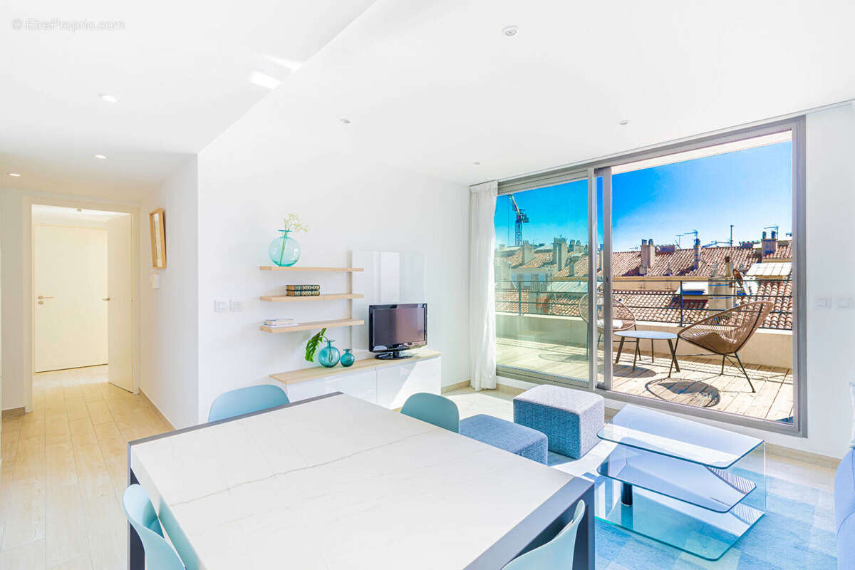 Appartement à MARSEILLE-2E