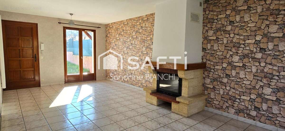 Photo 6 - Maison à JONS