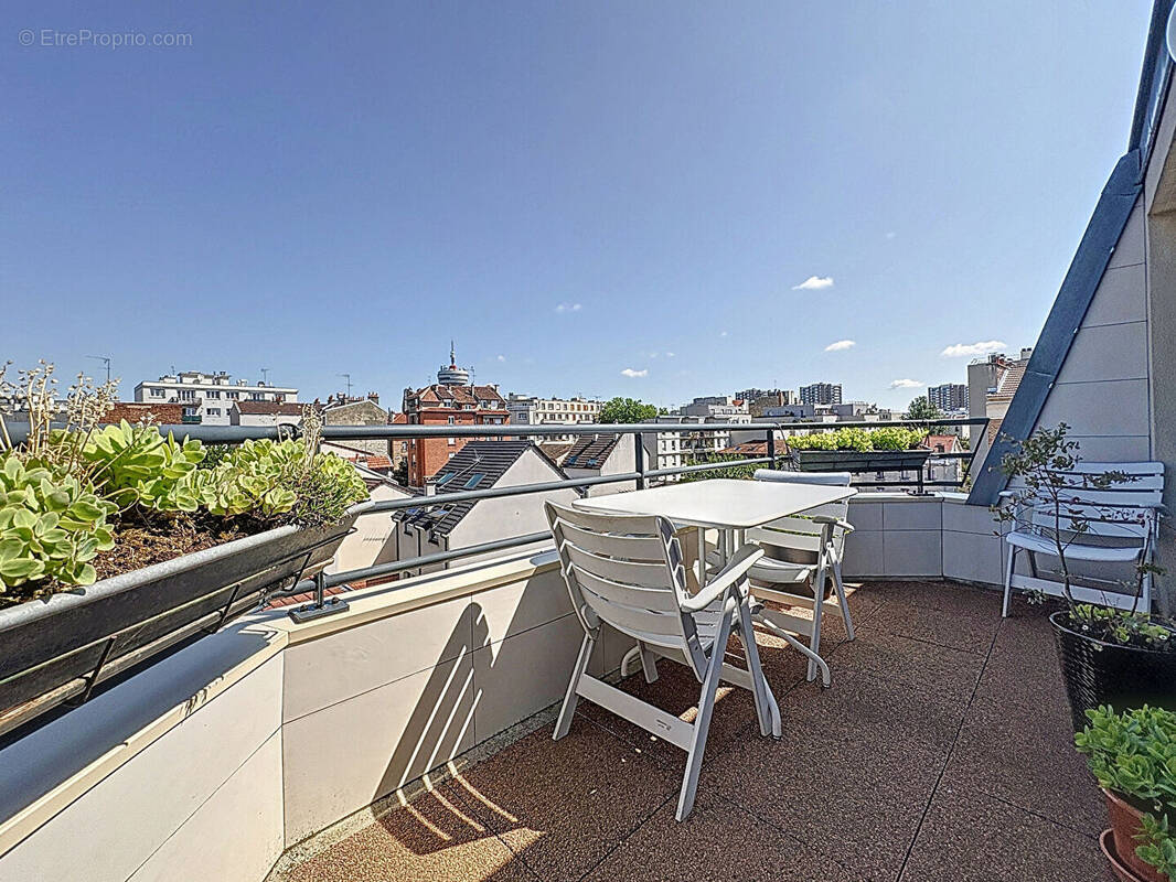 Appartement à LES LILAS