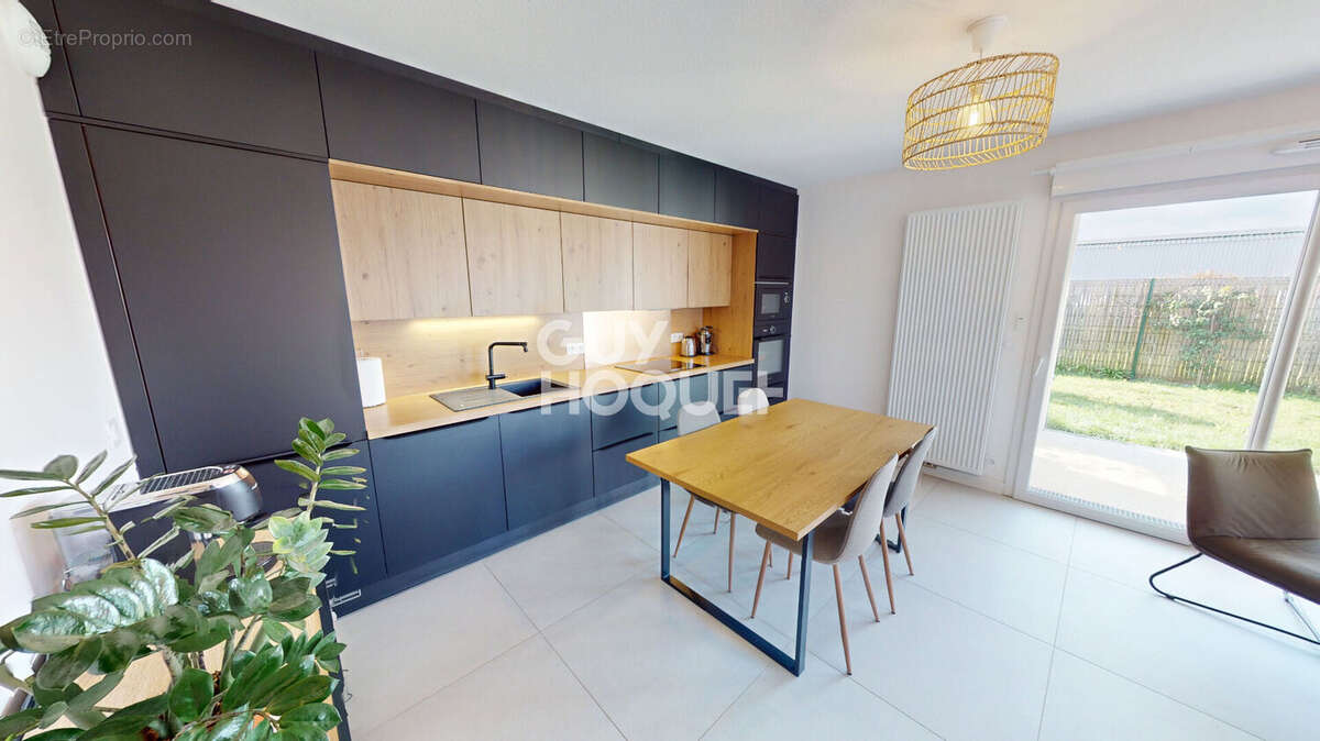 Appartement à ANGRESSE