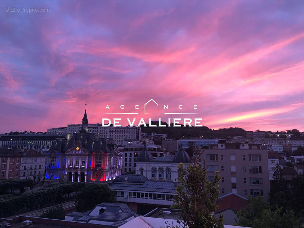 Appartement à SURESNES