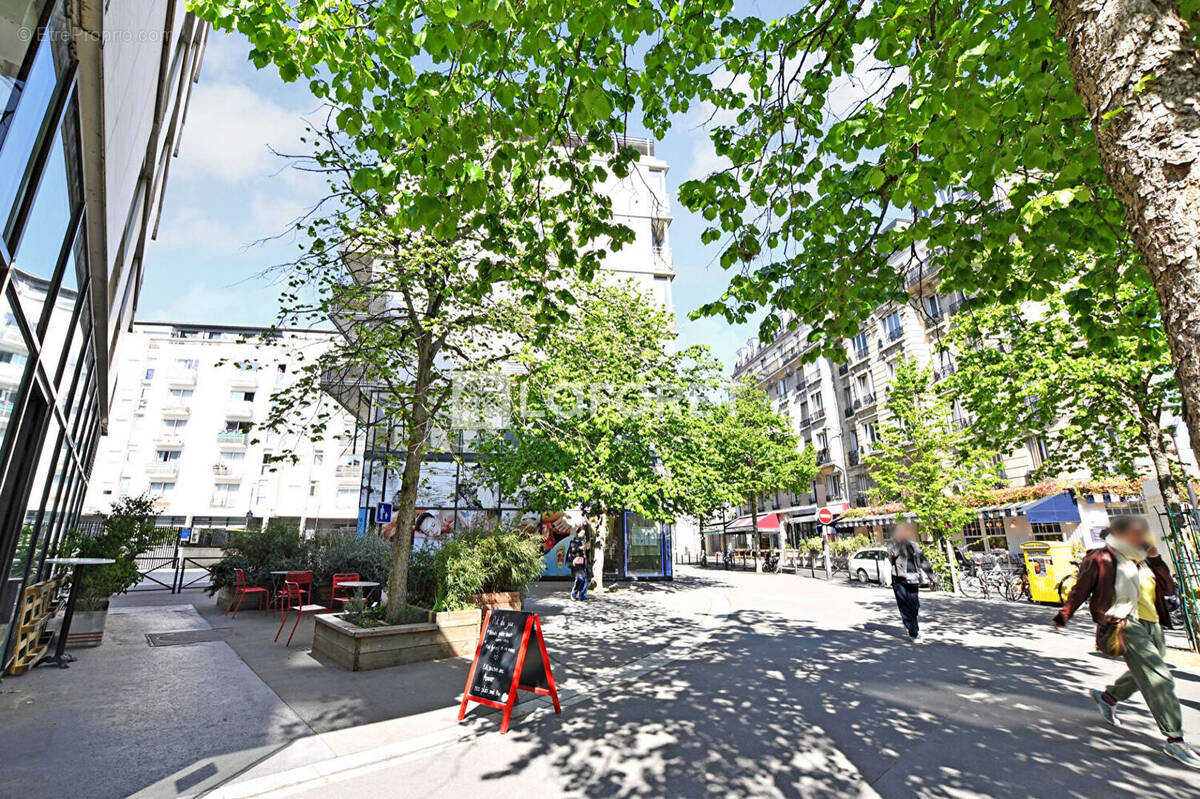 Appartement à PARIS-14E