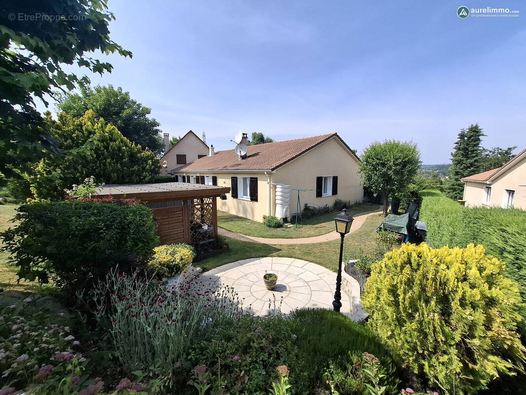 façade arrière - Maison à MONTLUCON