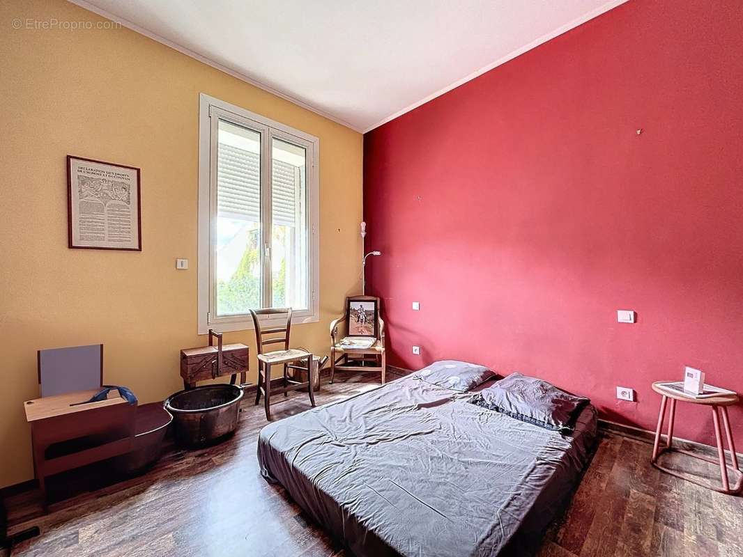 Maison à QUARANTE