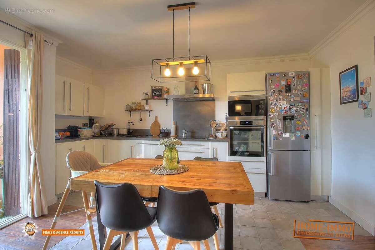 Appartement à VALLAURIS