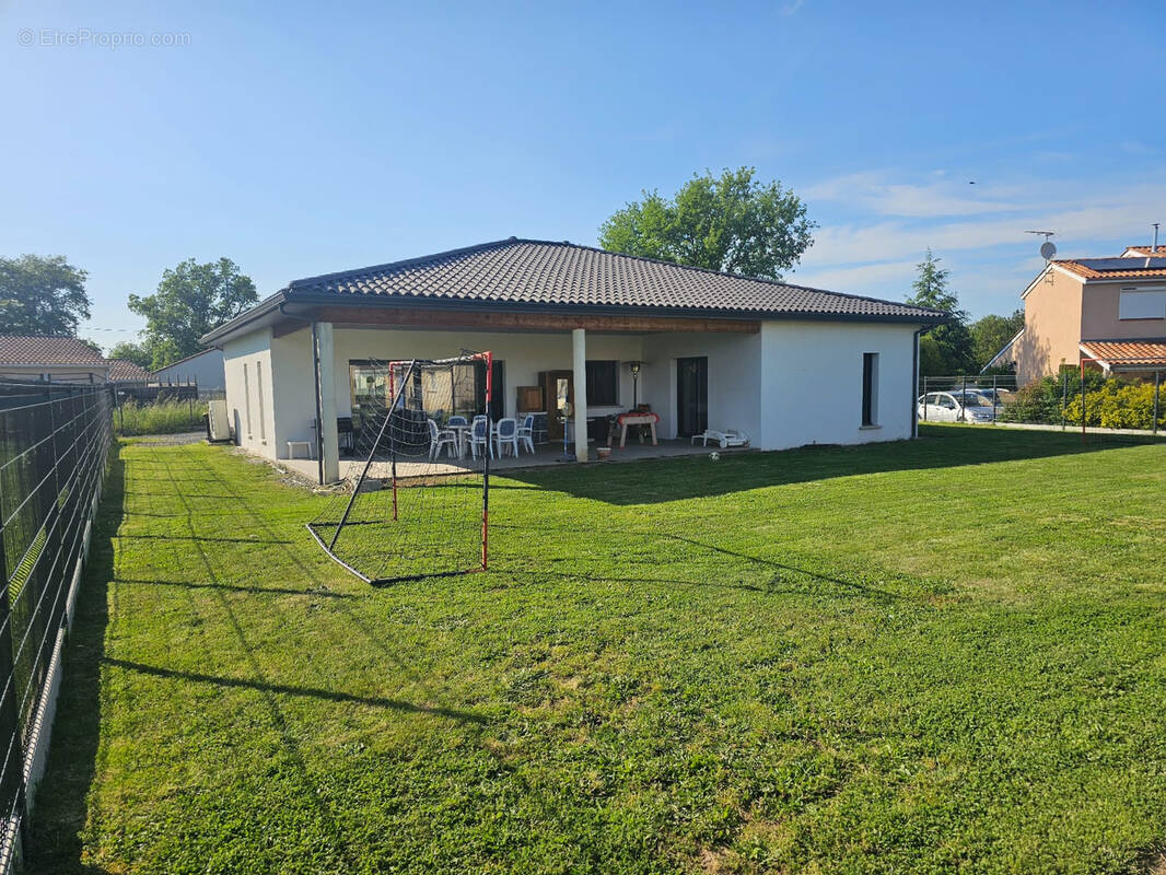 Maison à SAINT-LYS