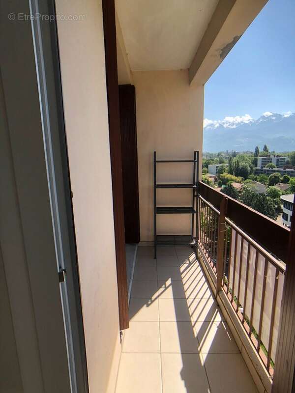 Appartement à MEYLAN