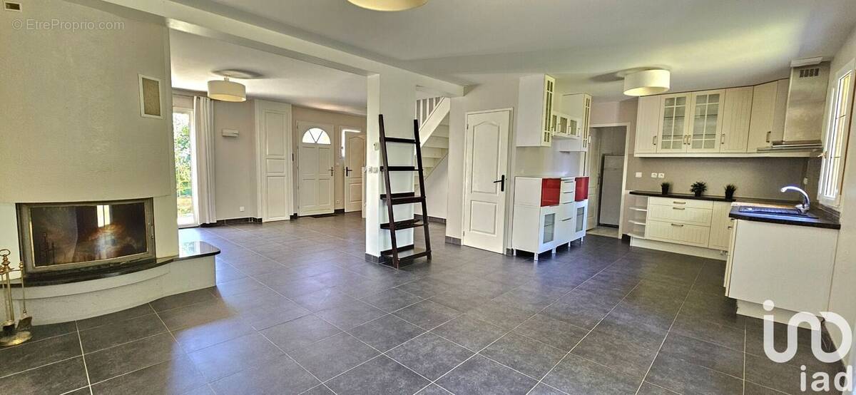 Photo 1 - Maison à BOUFFEMONT