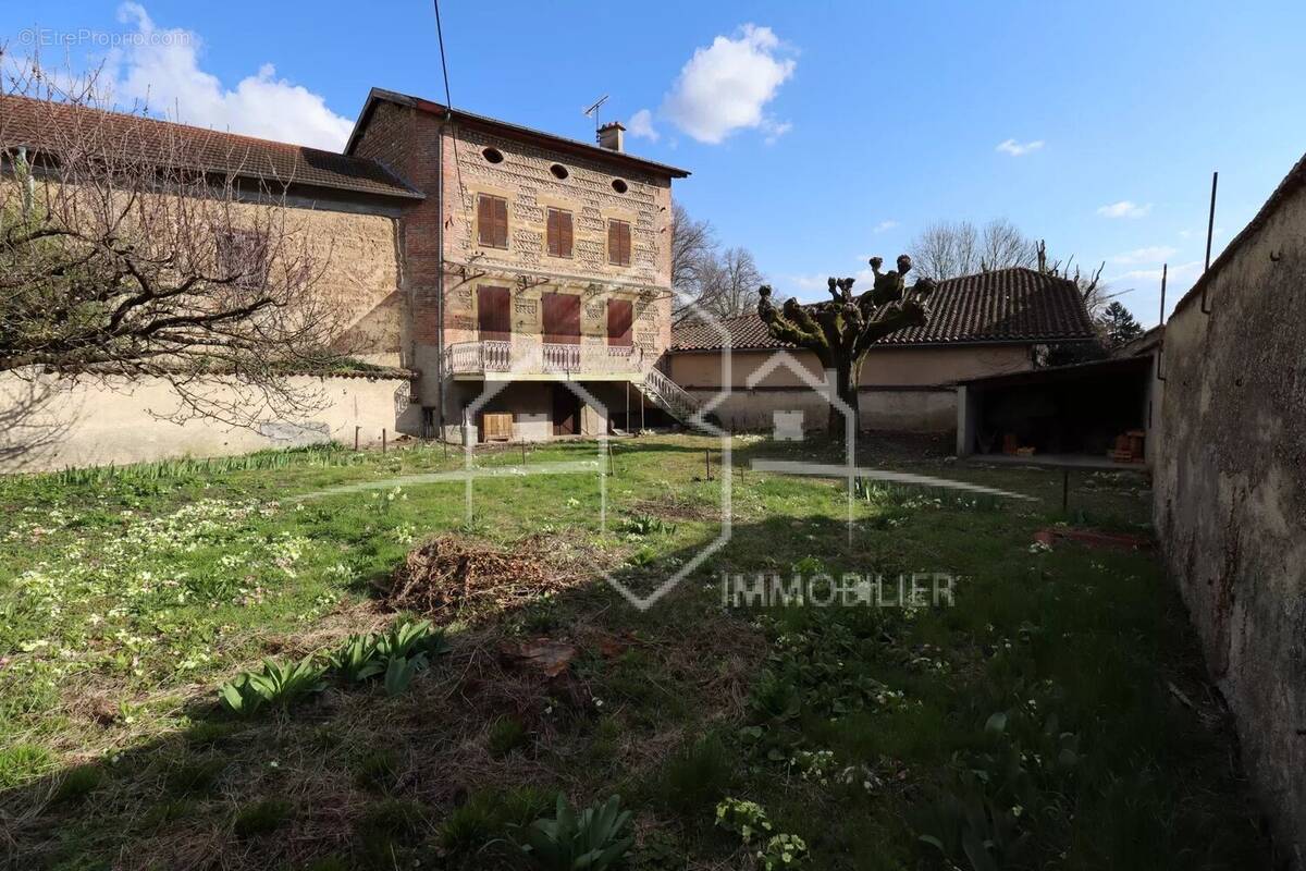 Maison à BEAUREPAIRE