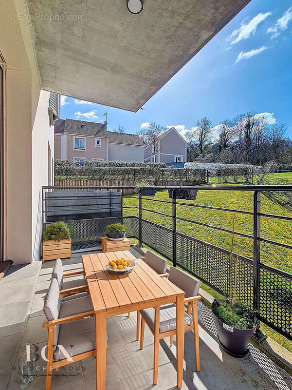 Appartement à MAFFLIERS