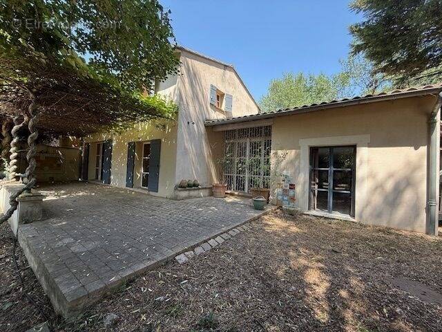 Maison à VILLENEUVE-LES-AVIGNON