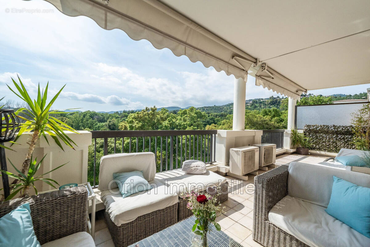 Appartement à MANDELIEU-LA-NAPOULE