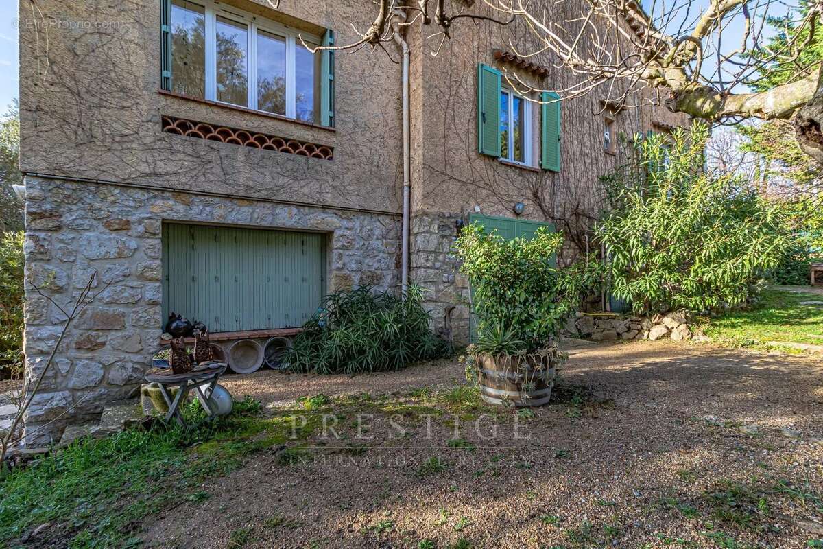 Maison à LE ROURET