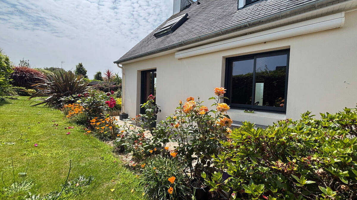 Maison à PLONEOUR-LANVERN