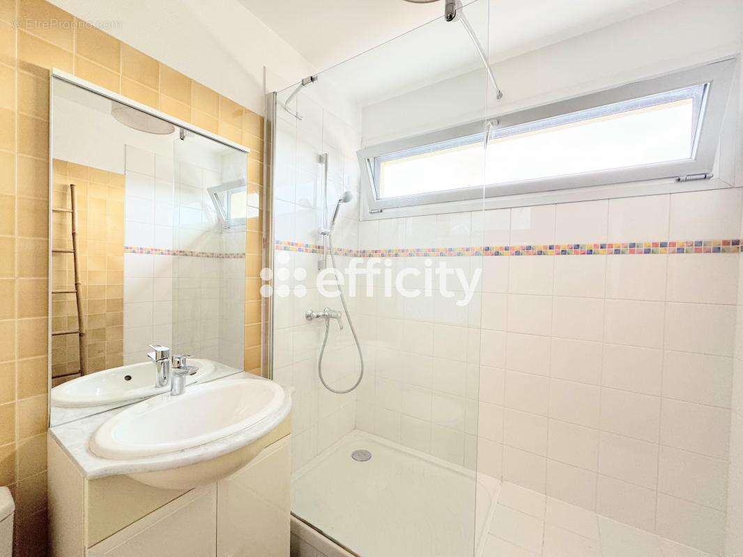 Appartement à MAISONS-ALFORT