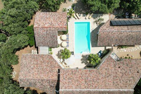 Maison à UZES