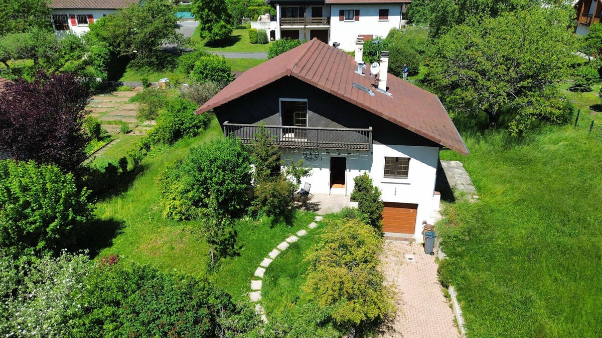 Maison à THOIRY