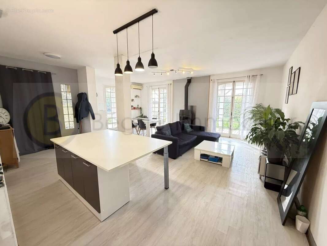 Maison à LEGUEVIN