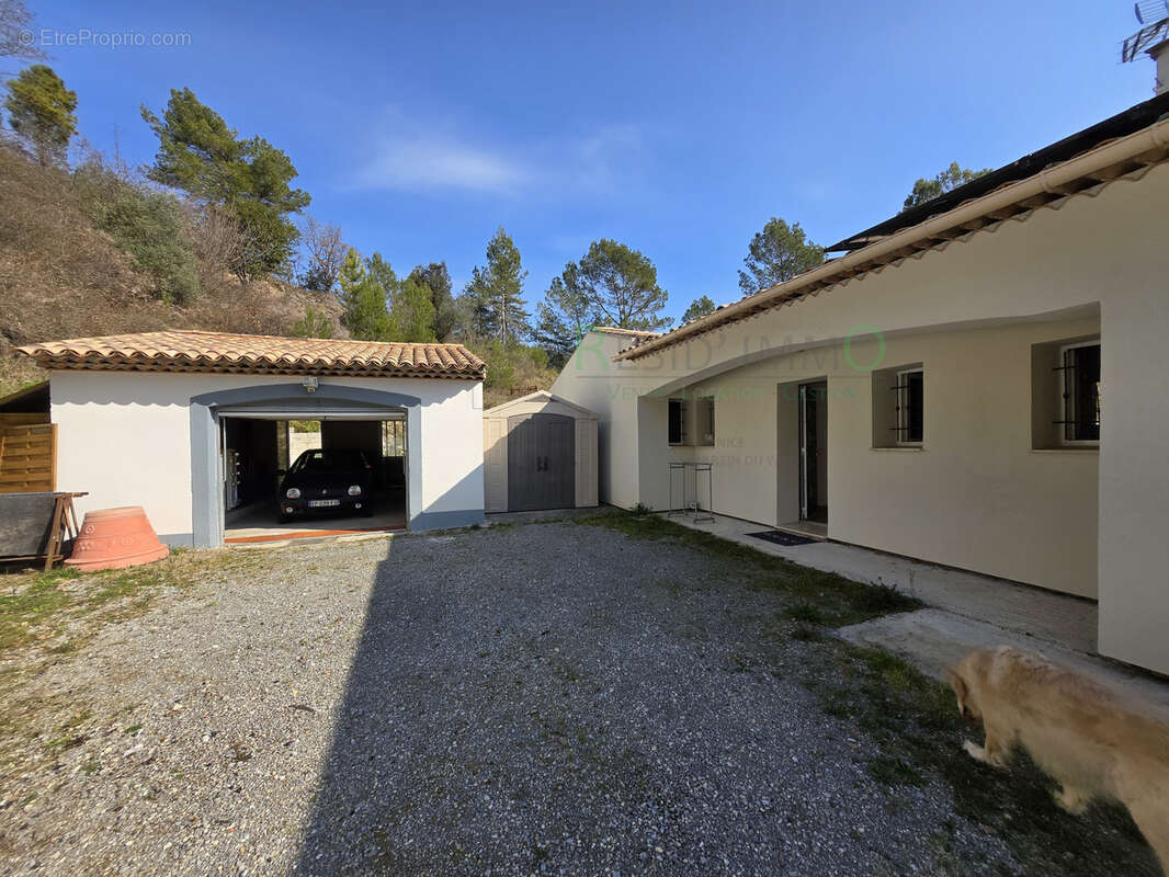 Maison à PIERREFEU