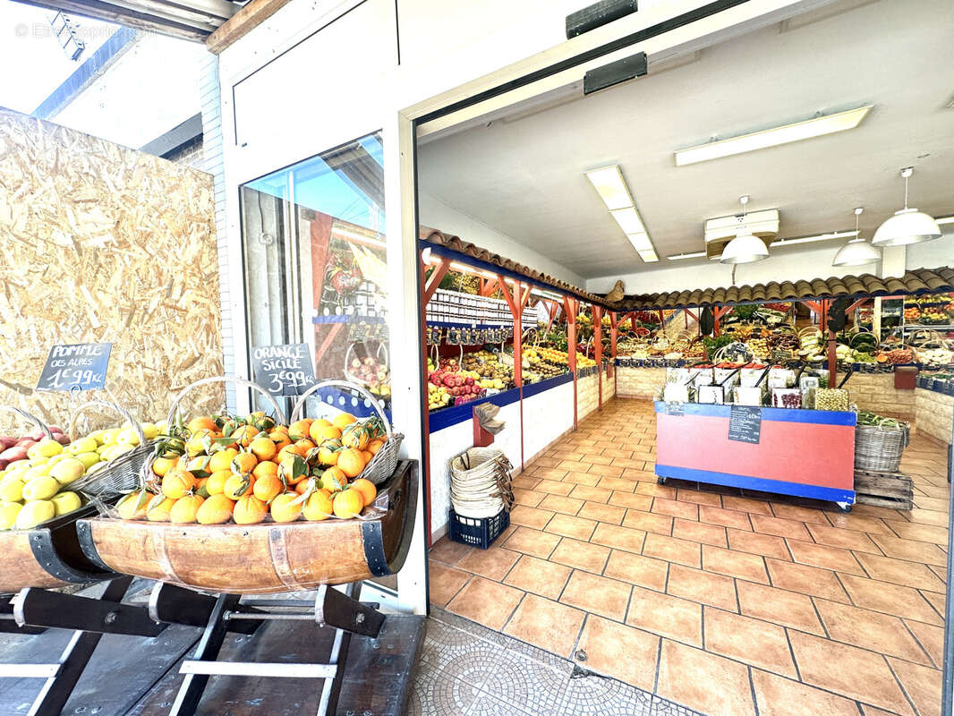 Commerce à MARSEILLE-8E