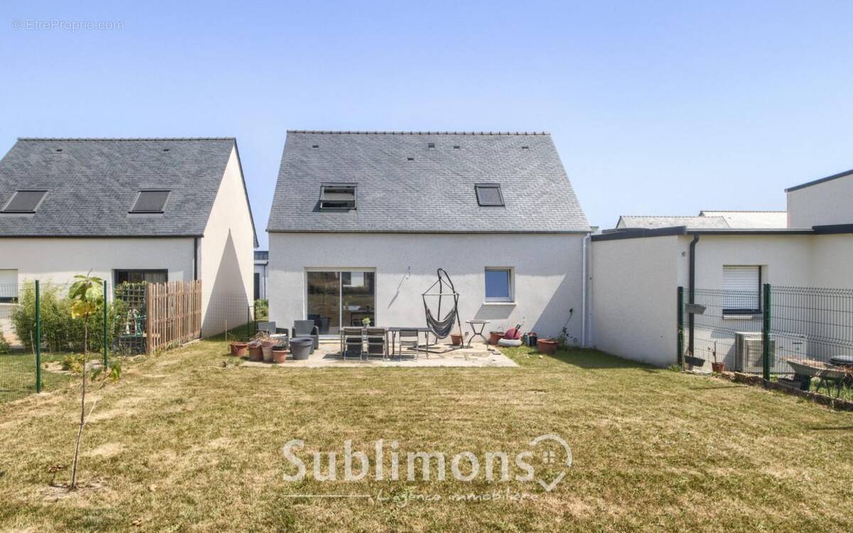 Maison à PLOUGOUMELEN