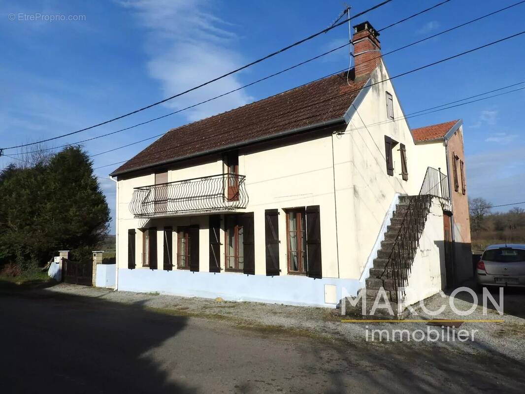 Maison à LAVAVEIX-LES-MINES