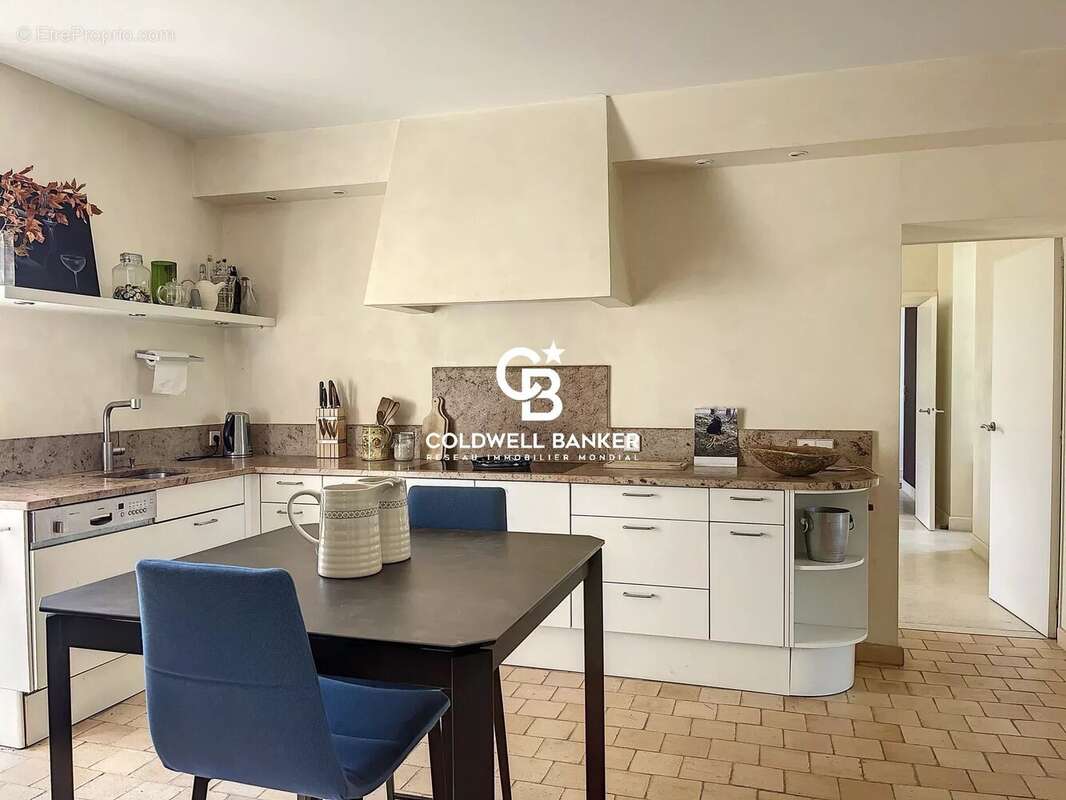 Maison à MOUTIERS-LES-MAUXFAITS