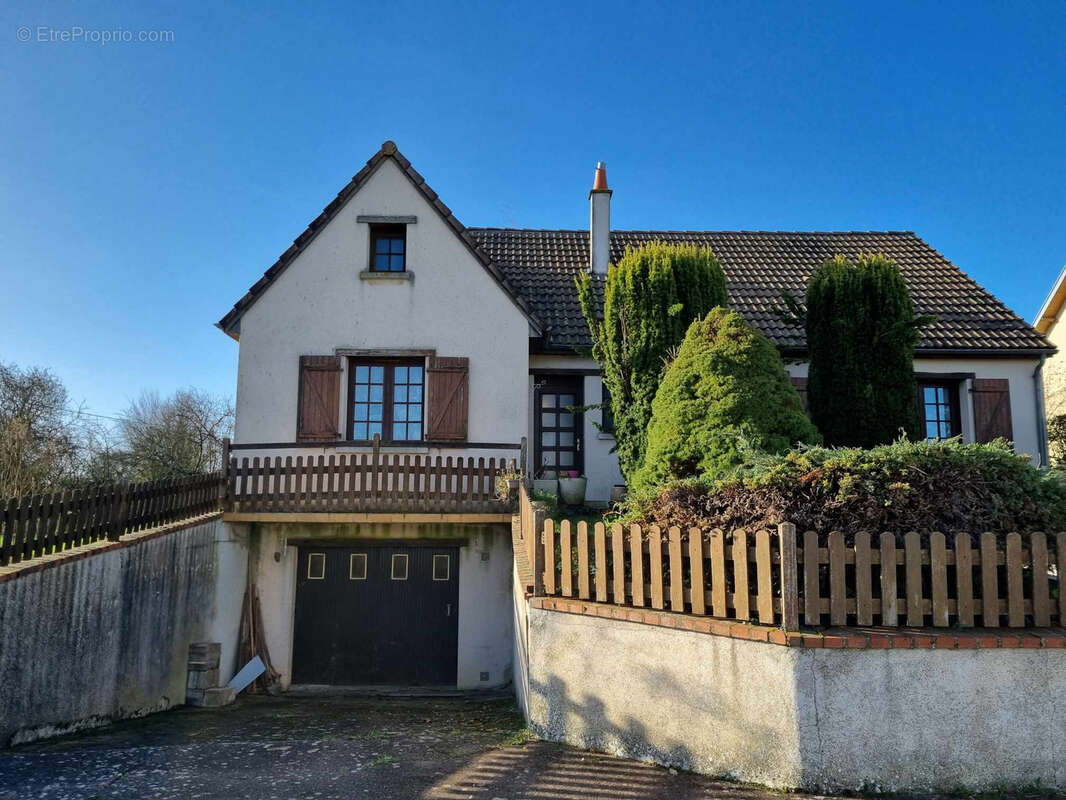 Maison à SAINT-CALAIS