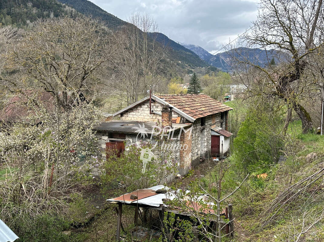 Maison à SAINT-ETIENNE-DE-TINEE