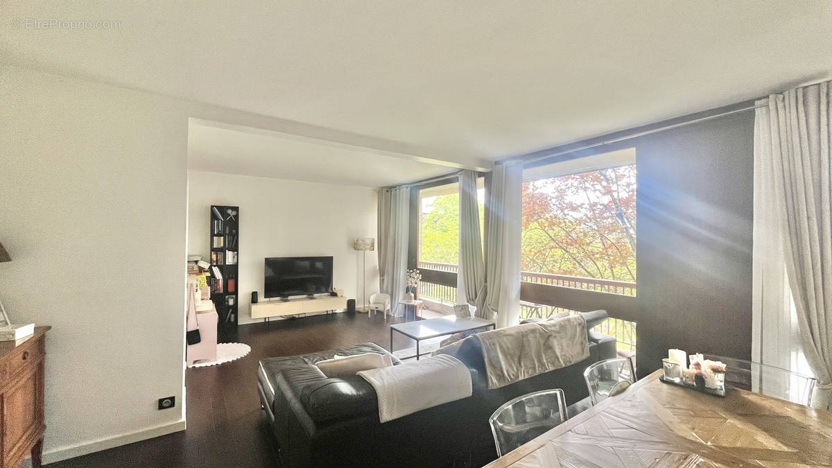 Appartement à LA CELLE-SAINT-CLOUD