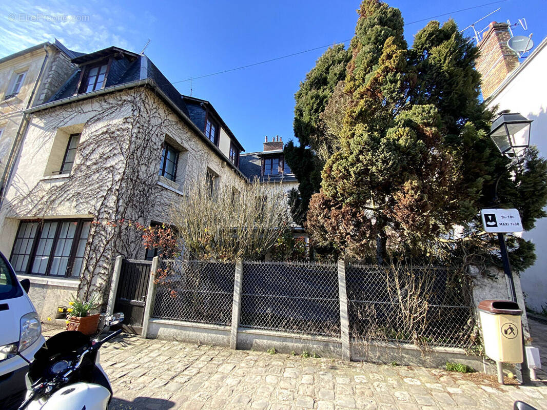 Maison à LA ROCHE-GUYON