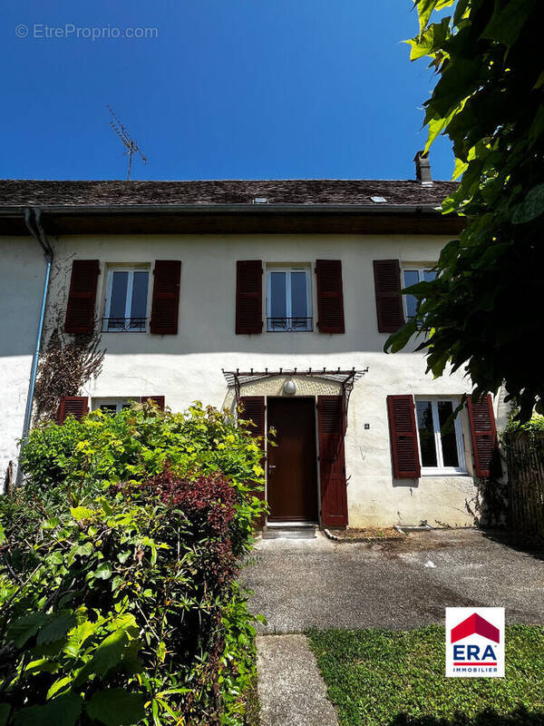 Maison à SAINT-GENIX-SUR-GUIERS