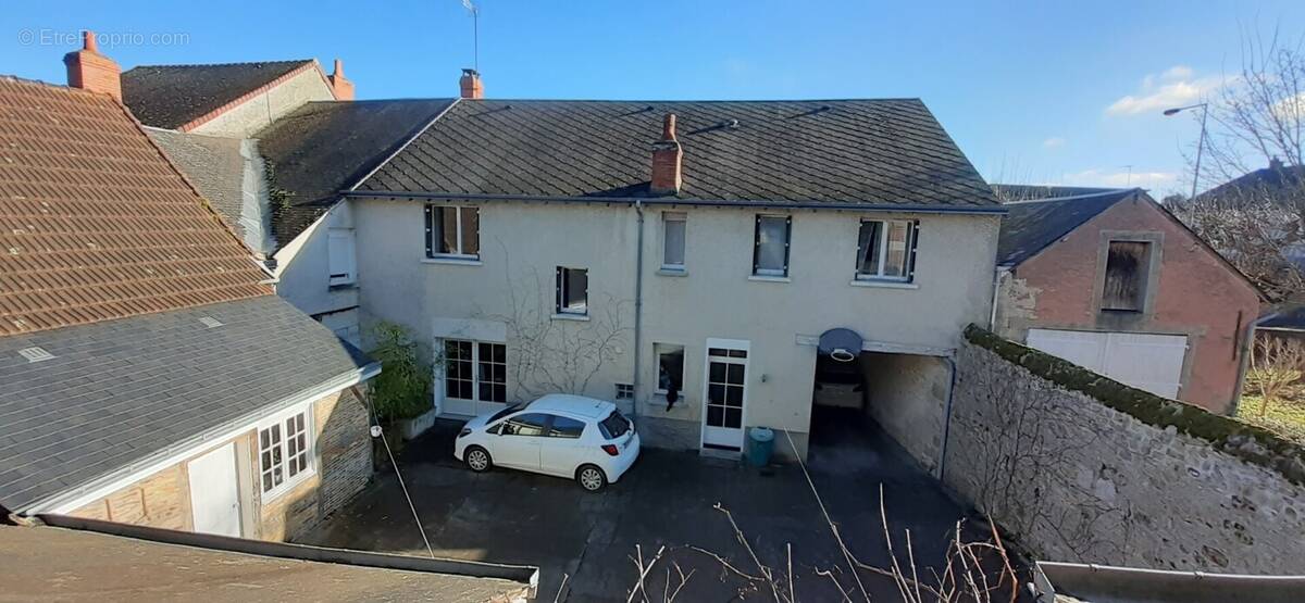 Maison à LA CHATRE