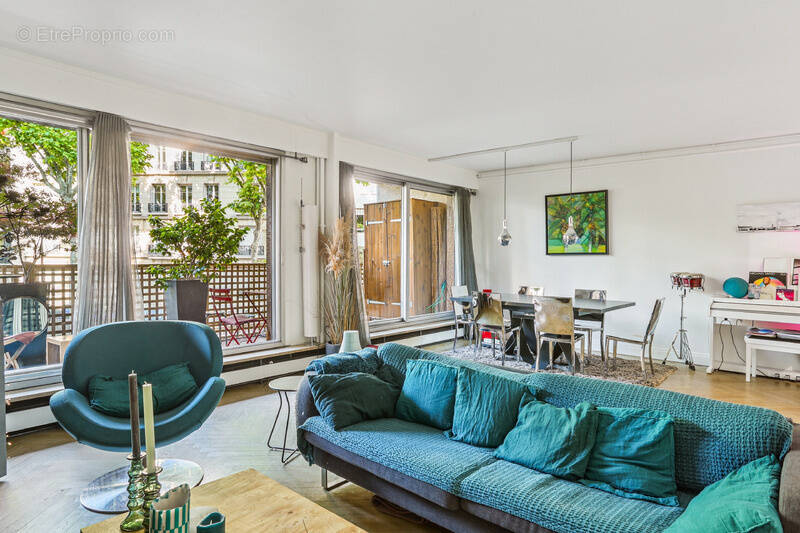 Appartement à NEUILLY-SUR-SEINE