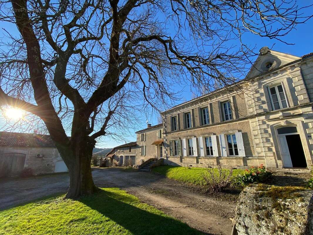 Photo 5 - Maison à CHALAIS