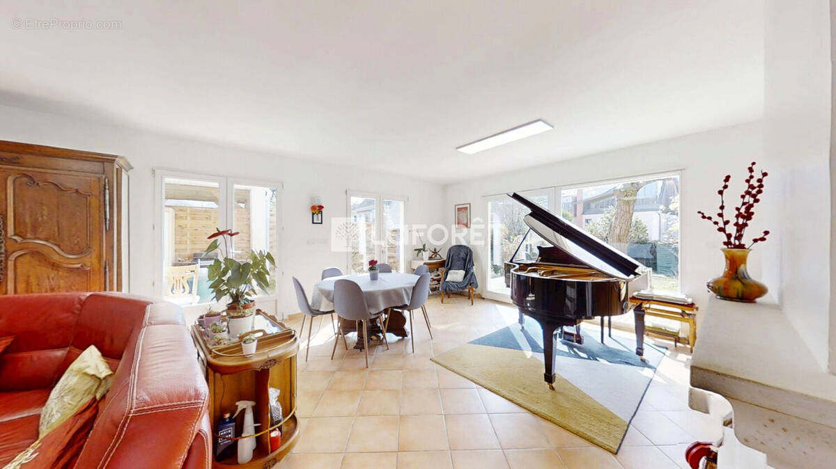 Maison à VIROFLAY