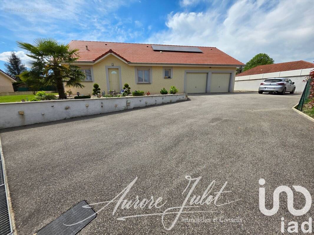 Photo 1 - Maison à MORESTEL