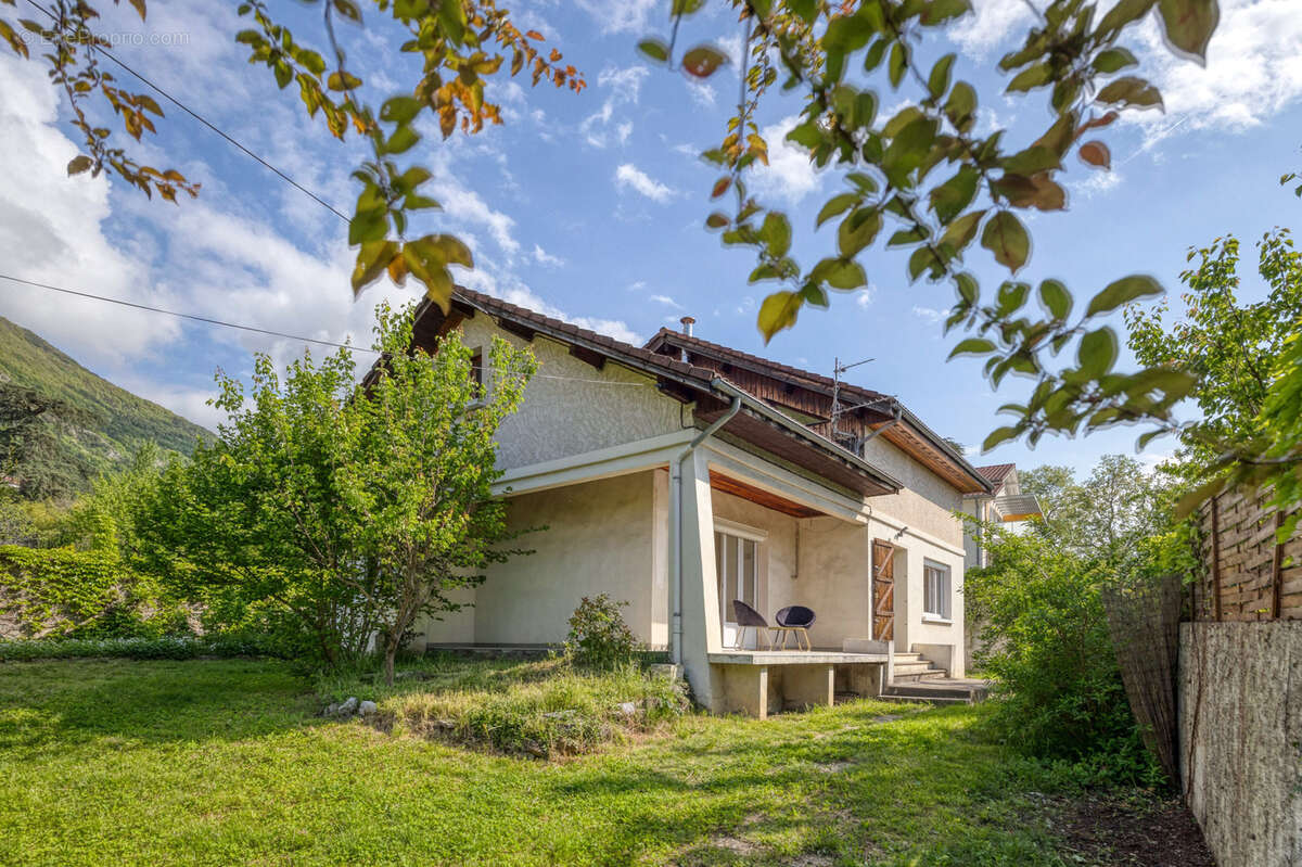 Maison à LA TRONCHE