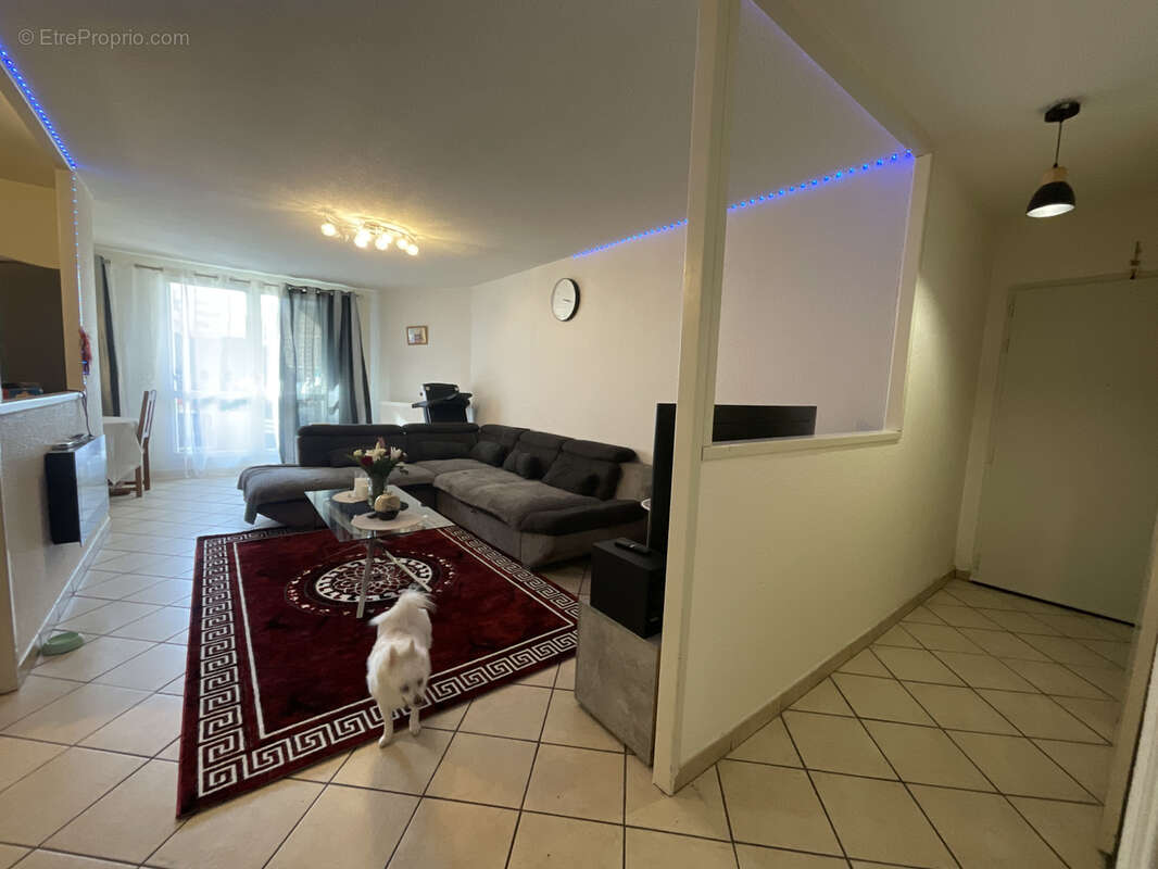 Appartement à L&#039;ISLE-D&#039;ABEAU